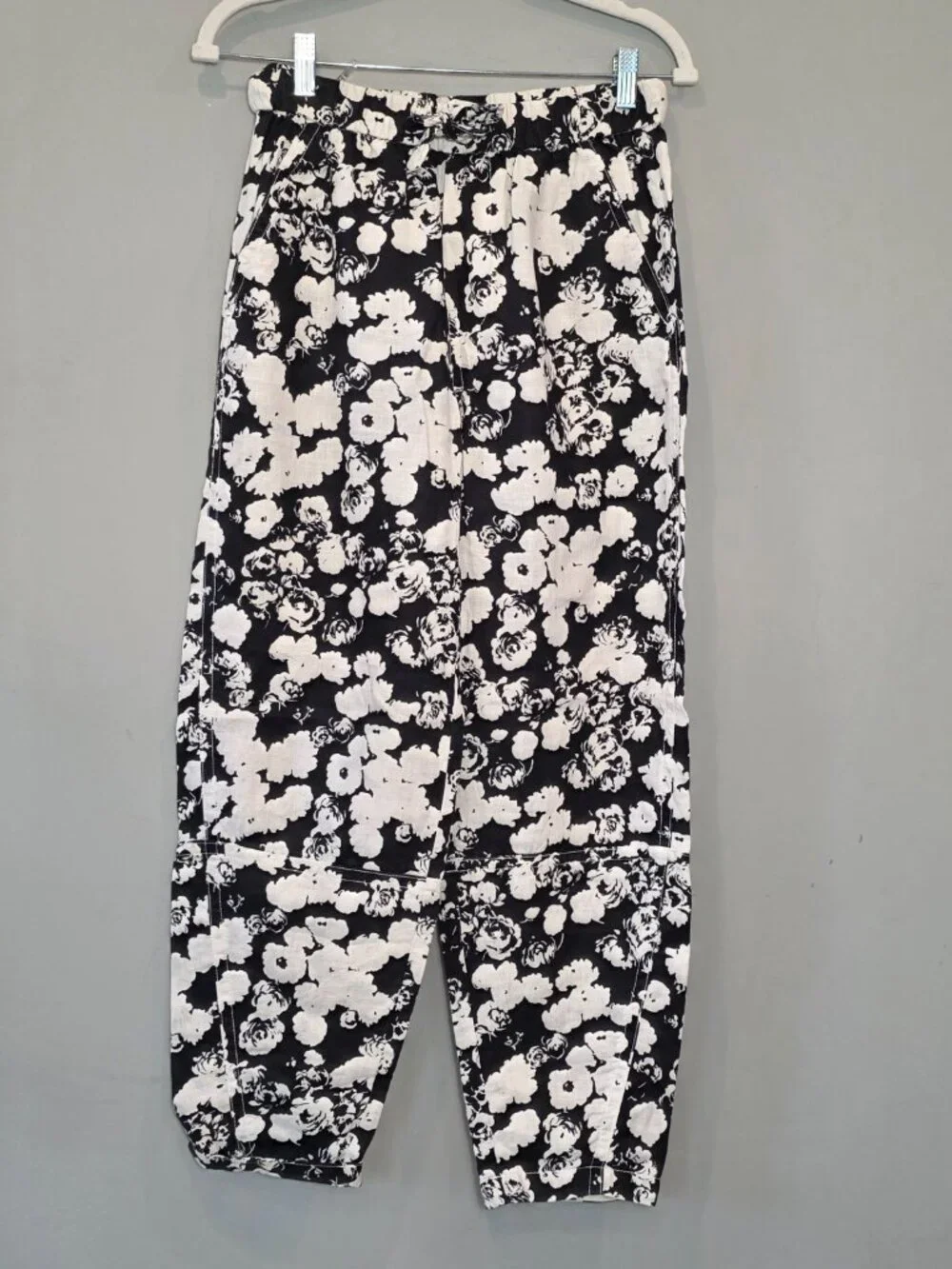 Everlane Linen Pull-On Barrel Pant Black Bone Floral